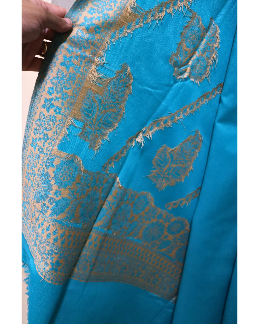 Monochromatic Woolen Unstitched 3-piece Woolen Suit