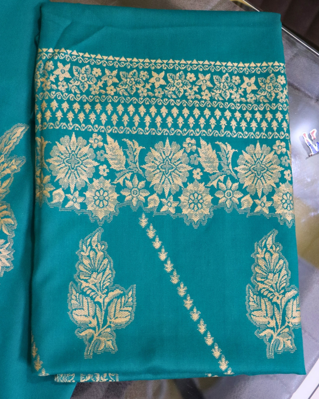 Monochromatic Woolen Unstitched 3-piece Woolen Suit